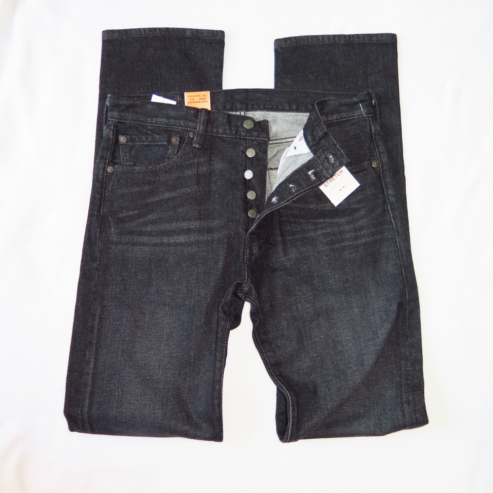 *NEW* Levi's 501 Straight Leg Button Fly W32 x L36